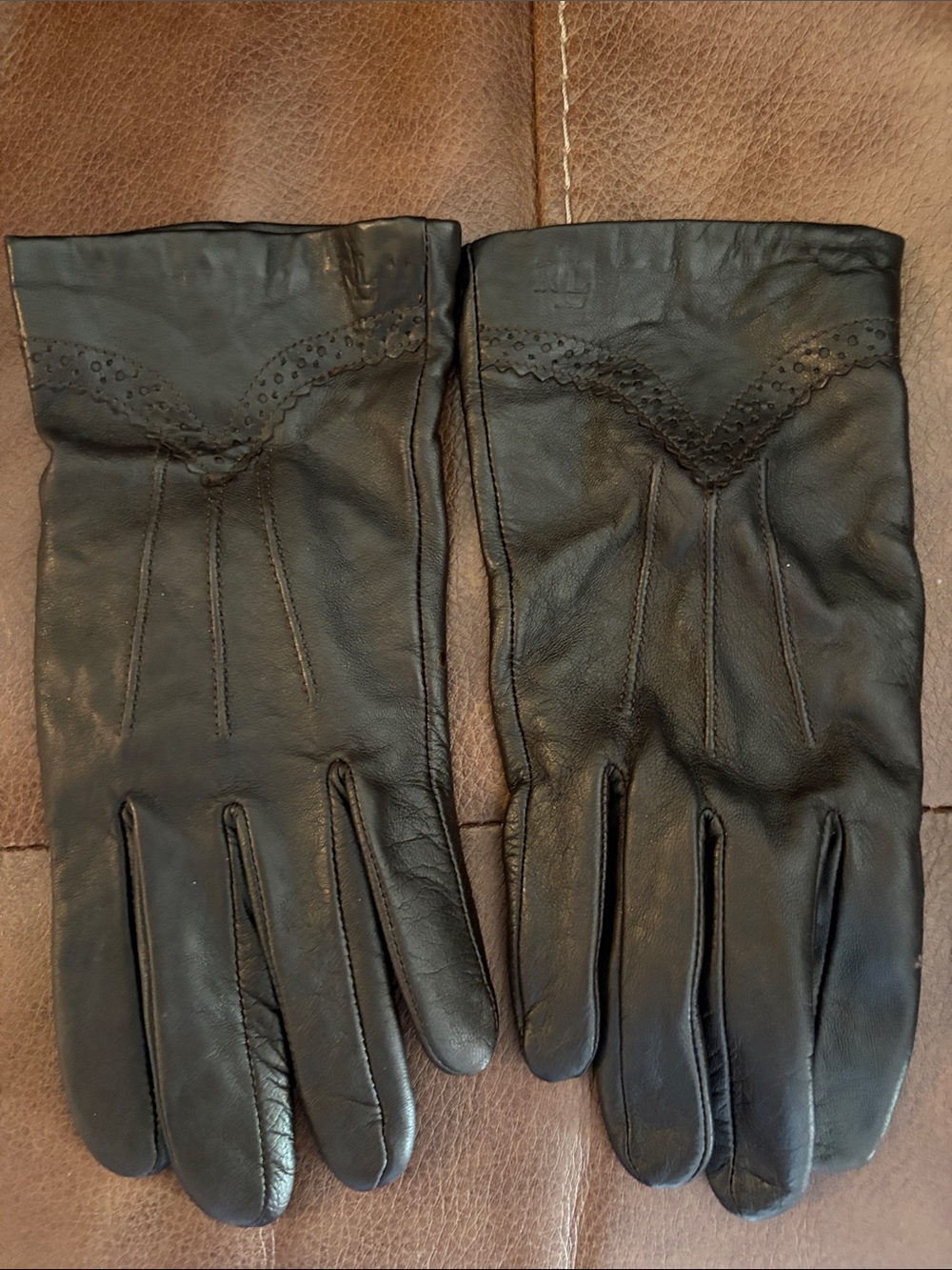 Ralph Lauren Brown Leather Embossed Detail Gloves - Picture 2 of 11